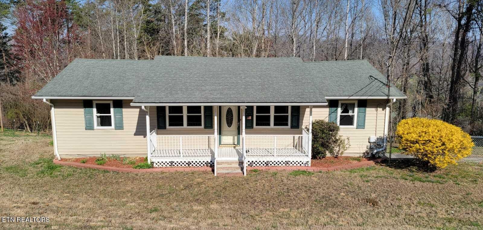114 Valley View Lane Heiskell, TN 37754 - Photo 1 of 25