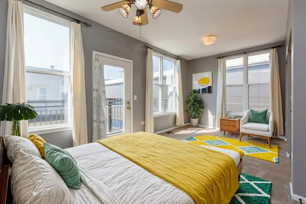 $3,400 | 3238 North Kilbourn Avenue, Unit 14, Chicago, IL 60641
