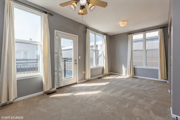 $3,400 | 3238 North Kilbourn Avenue, Unit 14, Chicago, IL 60641