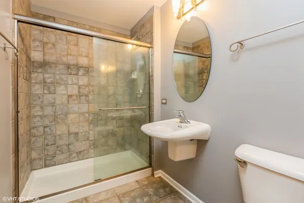 $3,400 | 3238 North Kilbourn Avenue, Unit 14, Chicago, IL 60641