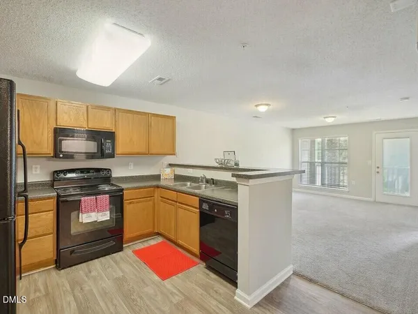 $1,200 | 215 William Penn Plaza, Unit 1BR, Durham, NC 27704