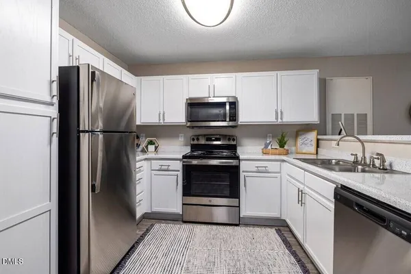 $1,200 | 215 William Penn Plaza, Unit 1BR, Durham, NC 27704
