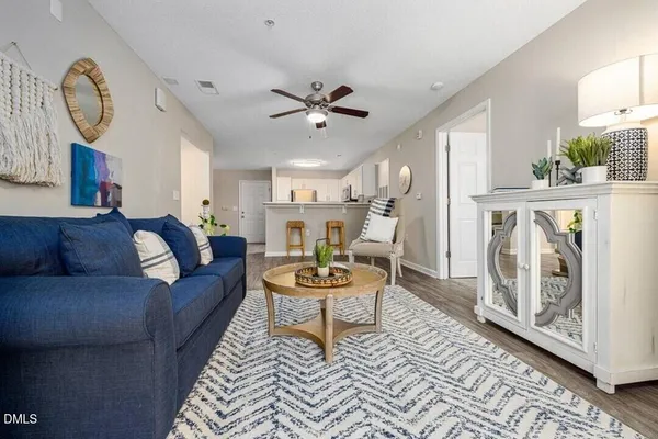 $1,200 | 215 William Penn Plaza, Unit 1BR, Durham, NC 27704