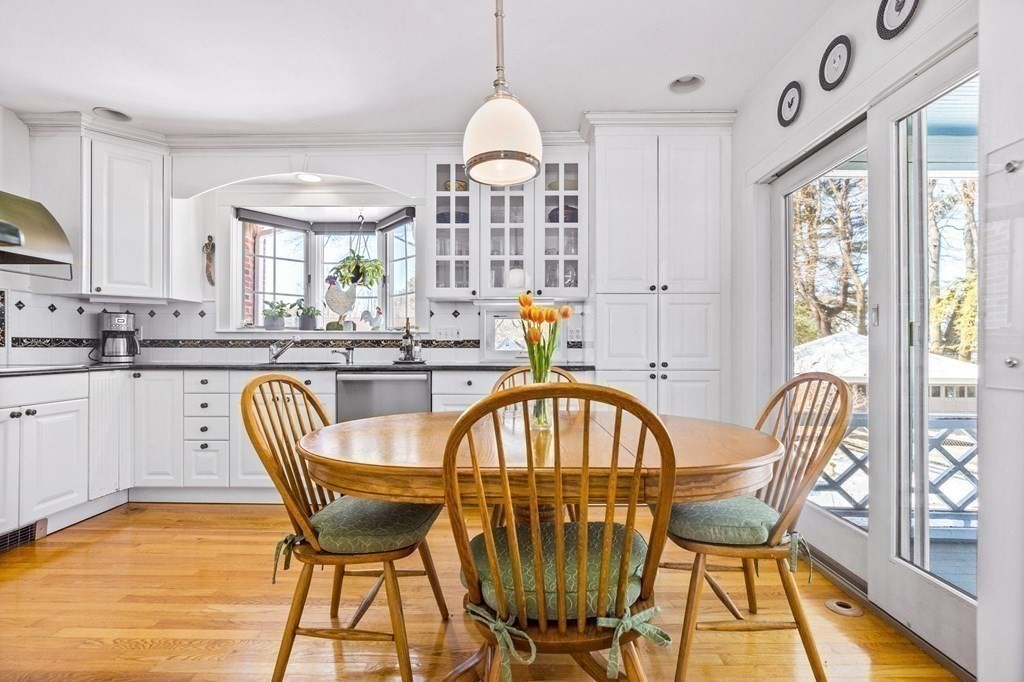 15 Rotherwood Road Newton, MA 02459 - Photo 6 of 40