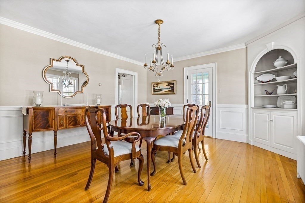 15 Rotherwood Road Newton, MA 02459 - Photo 7 of 40