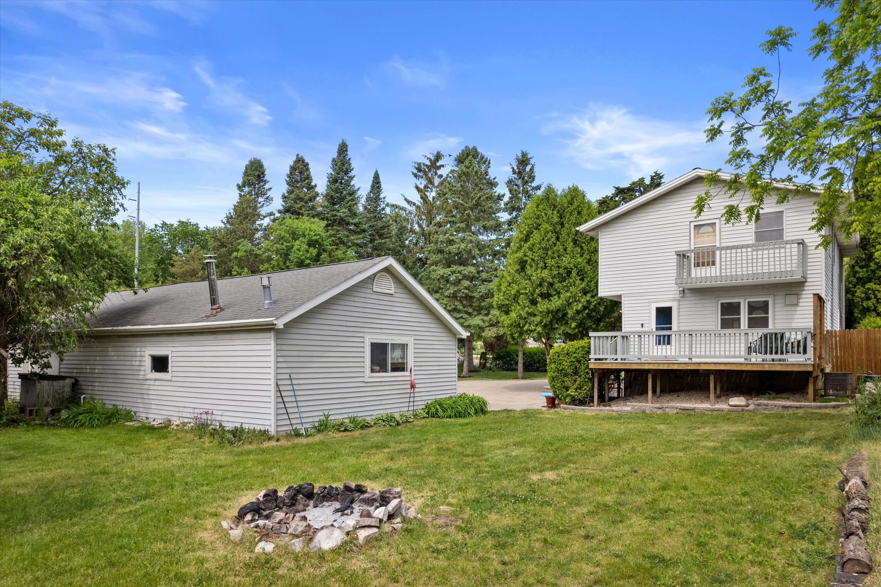 1542 3rd Street Delafield, WI 53018 - Photo 49 of 55 07-DJI_0856