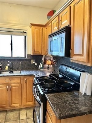 74 Newhall Street, Unit 3 Lynn, MA 01902 - Photo 4 of 9