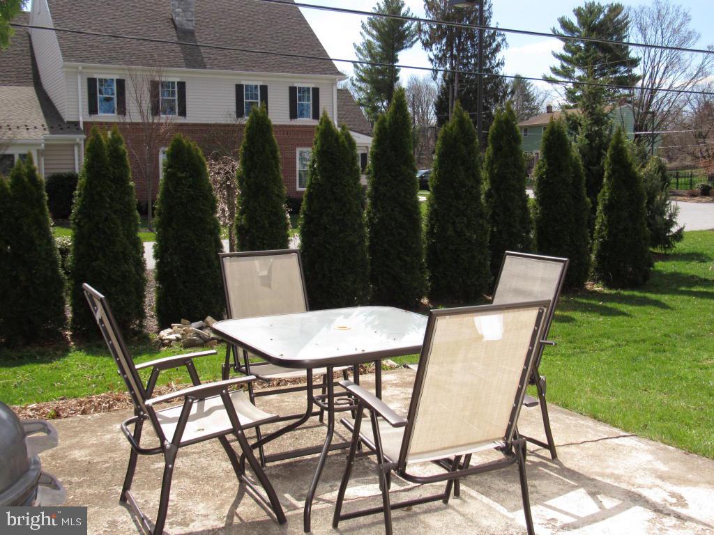 407 West Marion Street Lititz, PA 17543 - Photo 16 of 19
