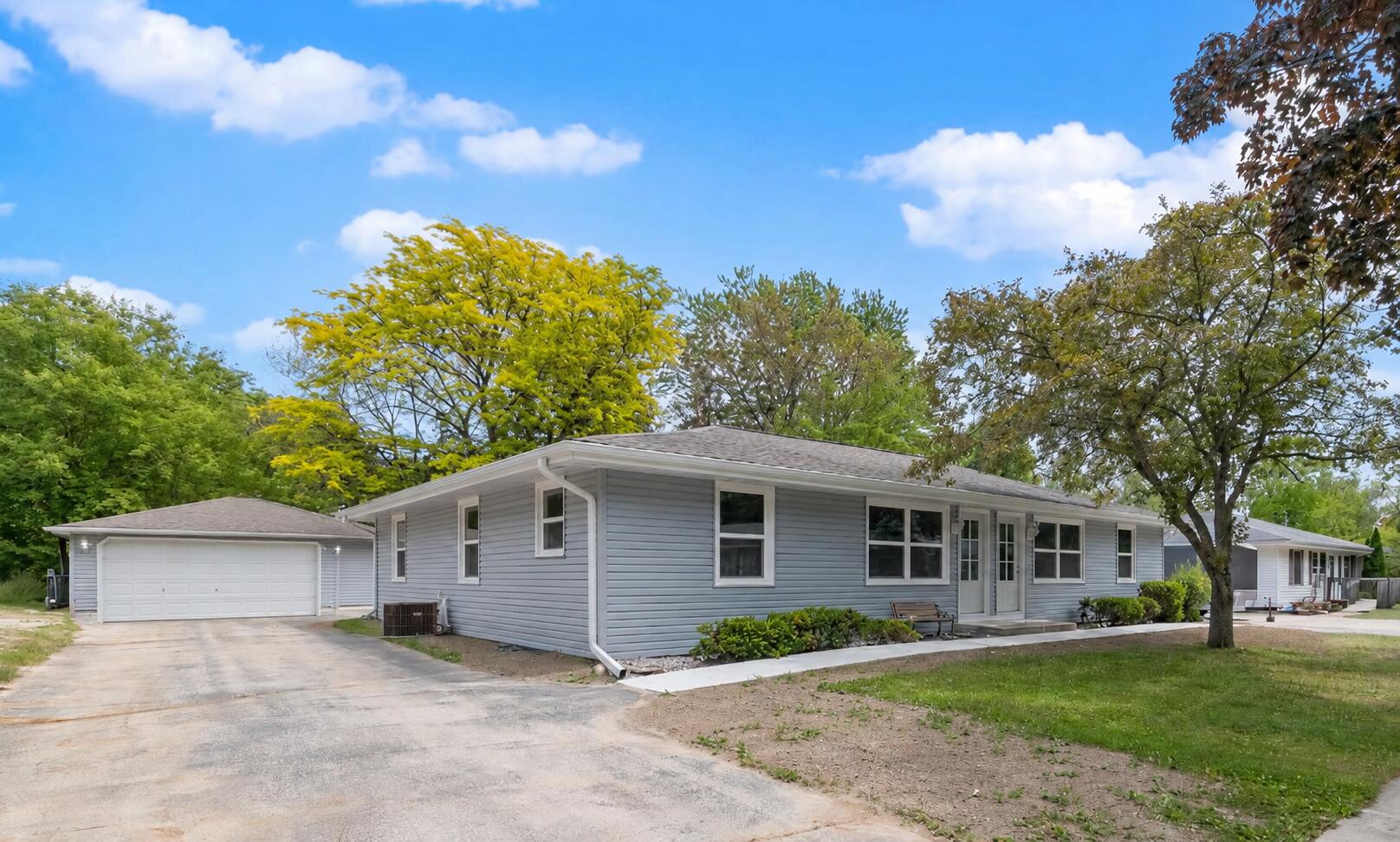 SIDE BY SIDE RANCH DUPLEX