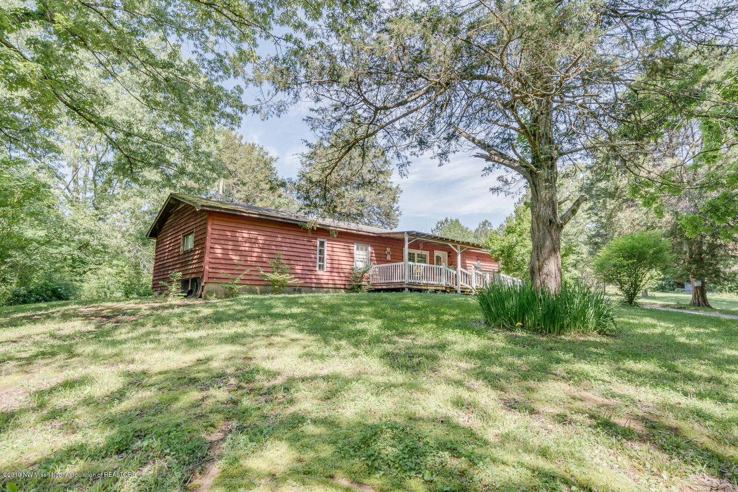 46 River Rhodes Road Holly Springs, MS 38635 - Photo 3 of 25 46-River-Rhodes-snapsold-screen-191624-2