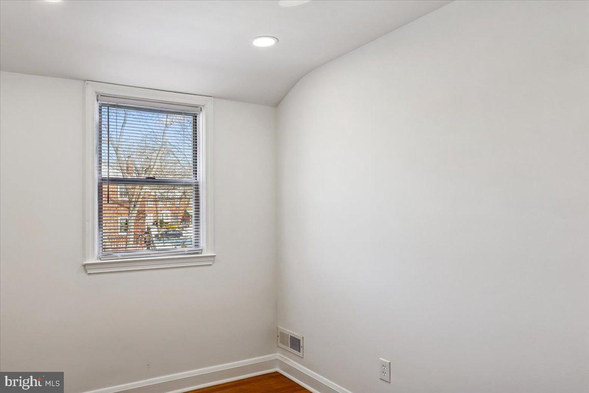 1616 Hardwick Road Towson, MD 21286 - Photo 22 of 36 a small space with a window