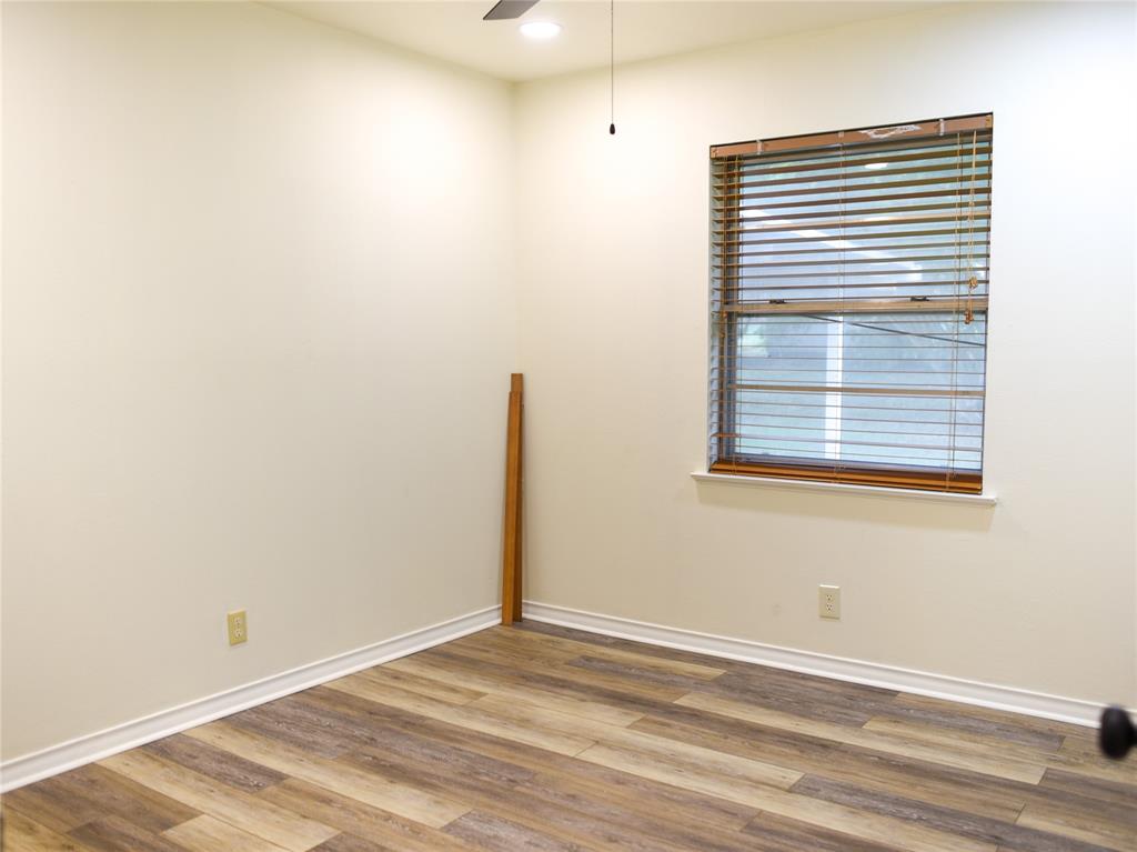 2325 North Ricketts Street Sherman, TX 75092 - Photo 14 of 28 a view of empty room with window