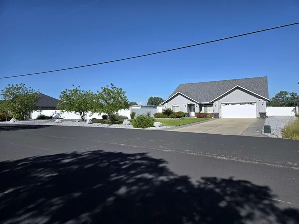 $725,000 | 19229 Espinazo Way, Cottonwood, CA 96022