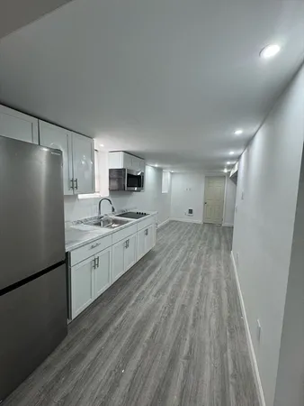 $1,800 | 244 Wilbur Street, Unit 3, Fall River, MA 02724
