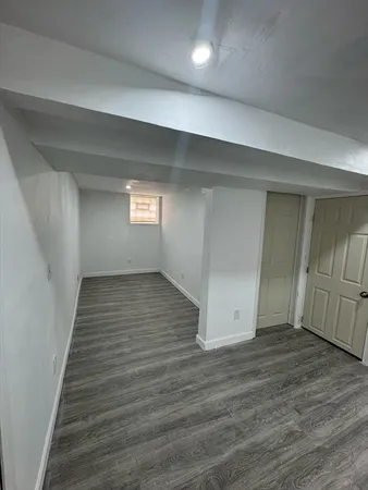 $1,800 | 244 Wilbur Street, Unit 3, Fall River, MA 02724
