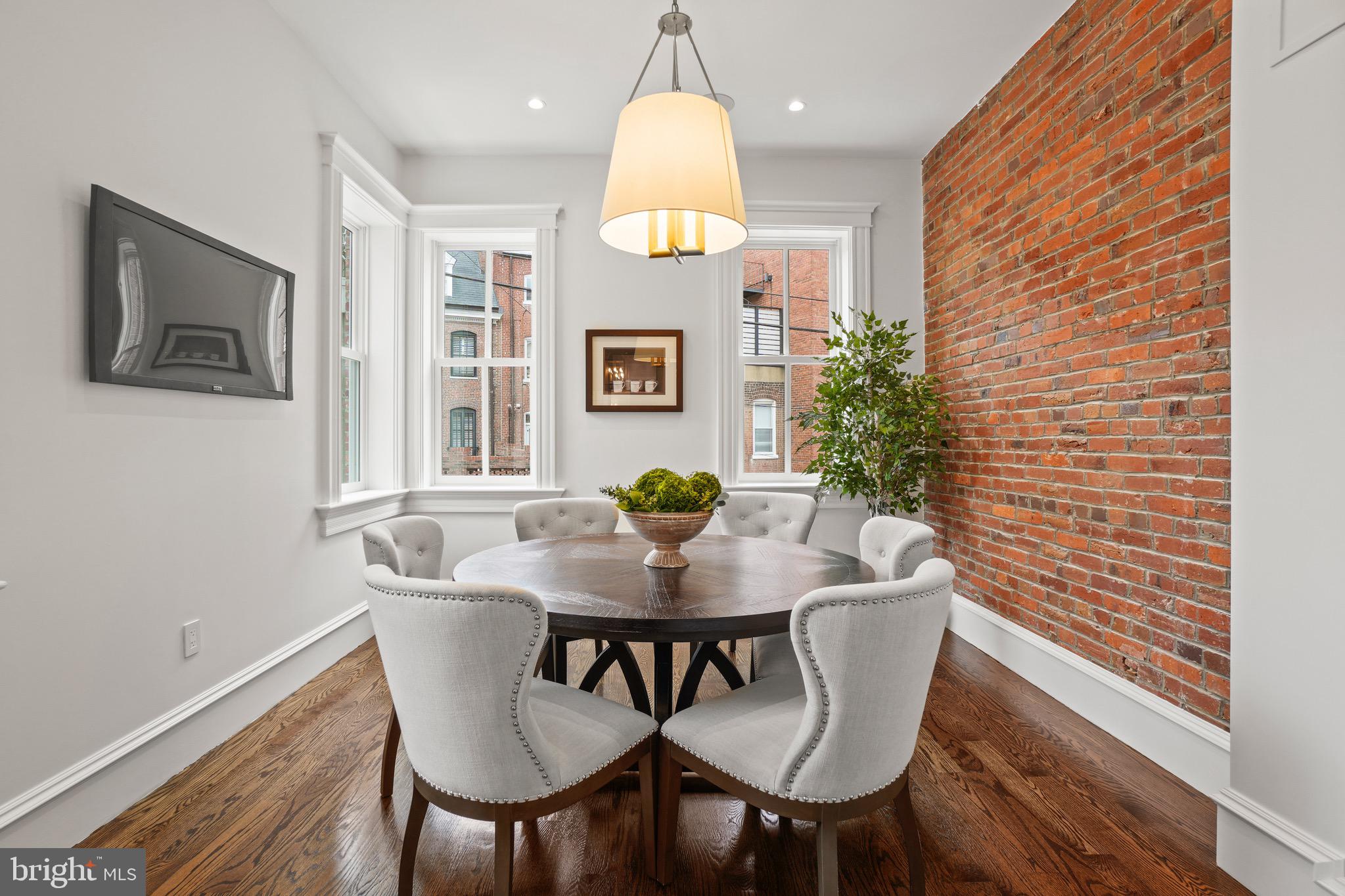 2211 Massachusetts Avenue Northwest Washington, DC 20008 - Photo 32 of 94 Family Breakfast Nook - 2nd Level