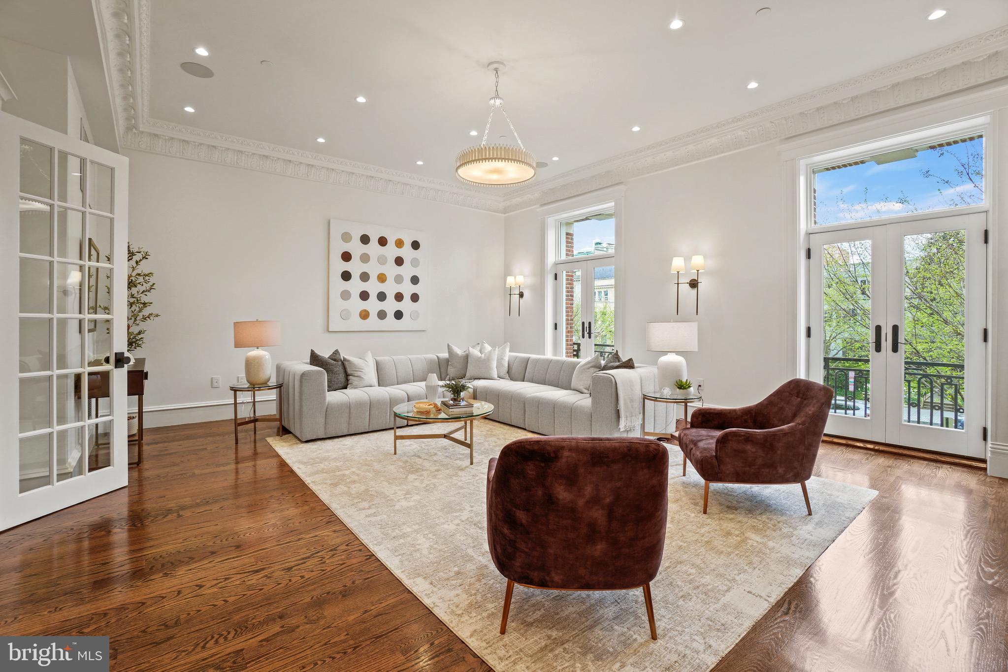 2211 Massachusetts Avenue Northwest Washington, DC 20008 - Photo 34 of 94 Magnificent Family Room Overlooking Embassy Row