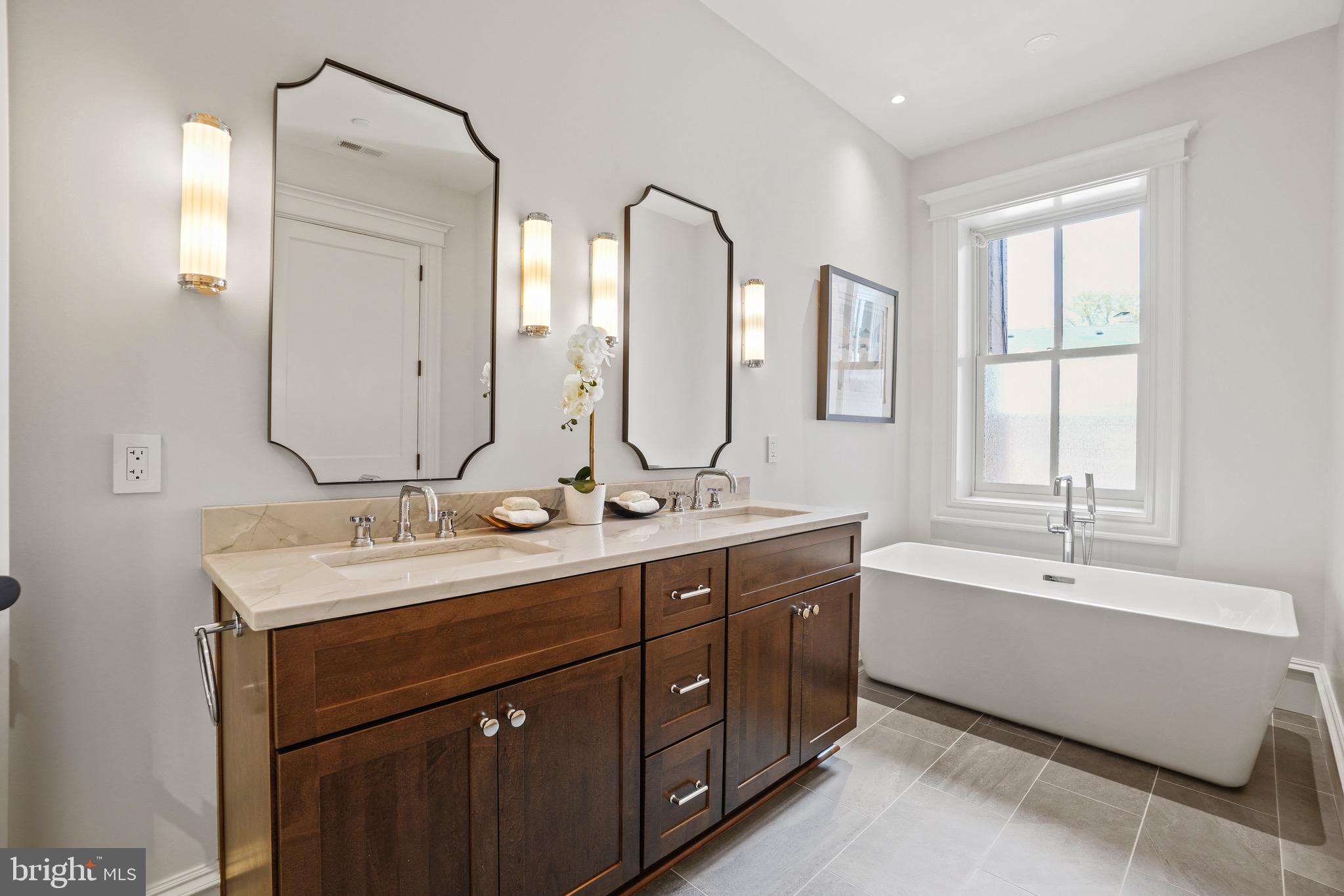 2211 Massachusetts Avenue Northwest Washington, DC 20008 - Photo 43 of 94 Master Suite Soaking Tub