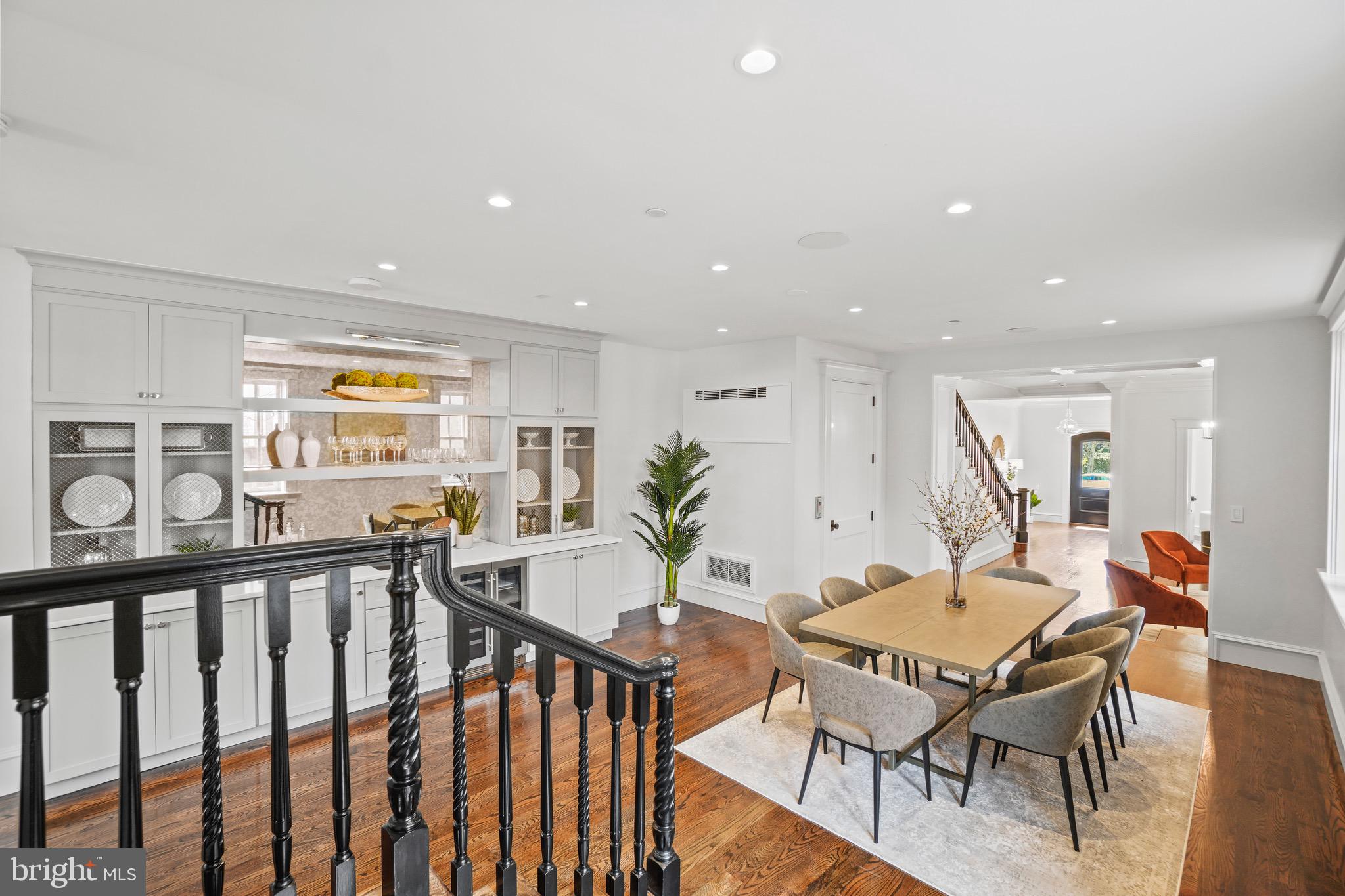 2211 Massachusetts Avenue Northwest Washington, DC 20008 - Photo 5 of 94 Main Level Wet Bar