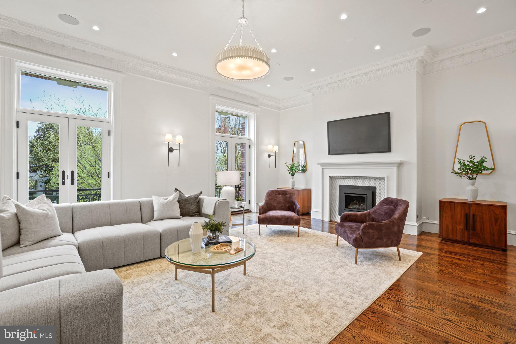 2211 Massachusetts Avenue Northwest Washington, DC 20008 - Photo 6 of 94 2nd Level Family Quarters Social Area