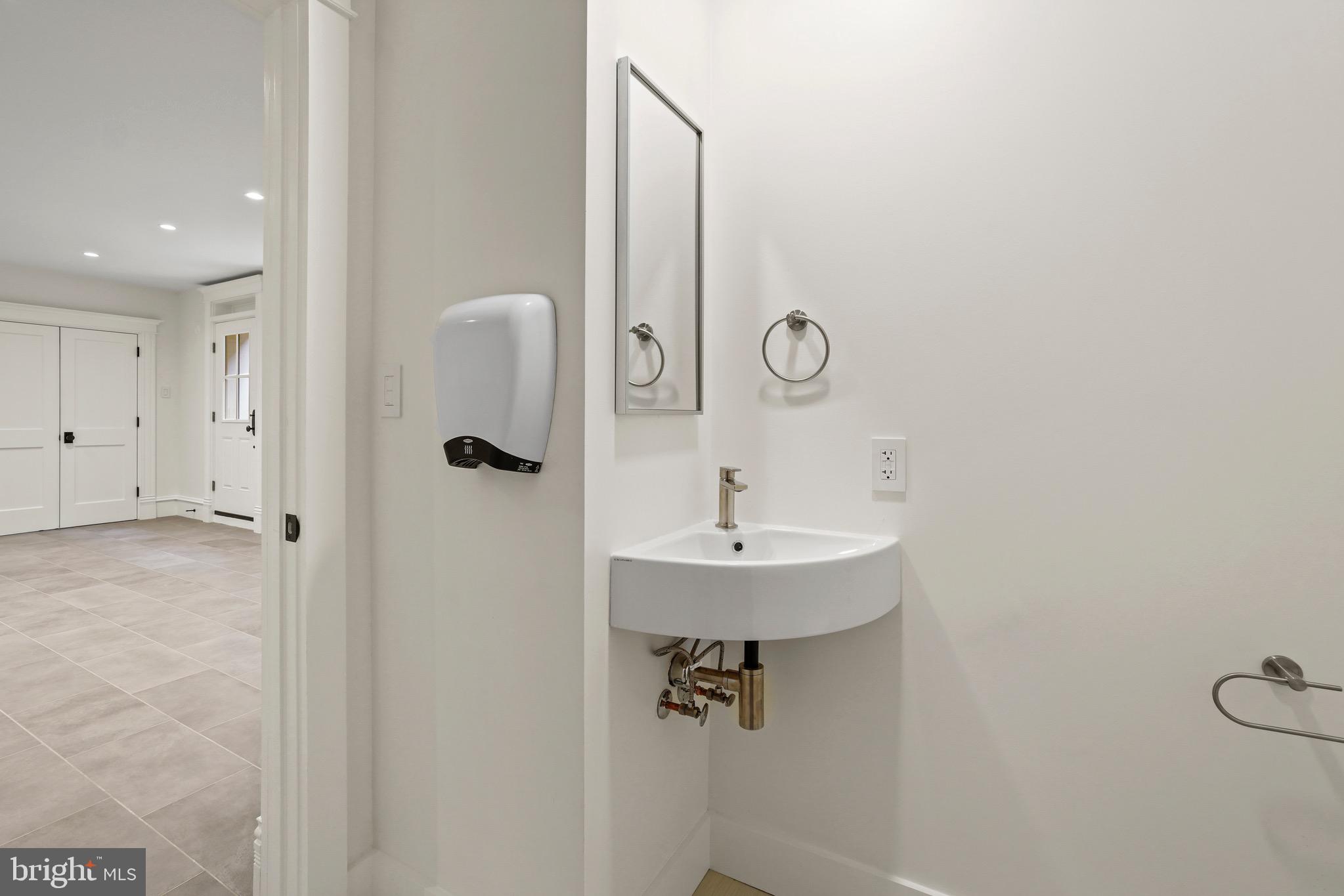 2211 Massachusetts Avenue Northwest Washington, DC 20008 - Photo 69 of 94