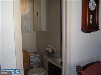 133 West Garrison Road Brookhaven, PA 19015 - Photo 3 of 10 Gallery Image 3