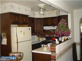 133 West Garrison Road Brookhaven, PA 19015 - Photo 4 of 10 Gallery Image 4