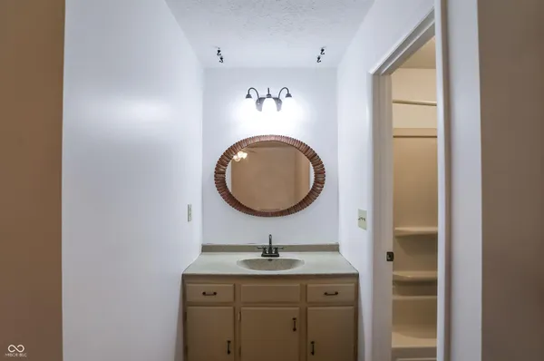 $164,900 | 5701 Bradston Way, Indianapolis, IN 46237