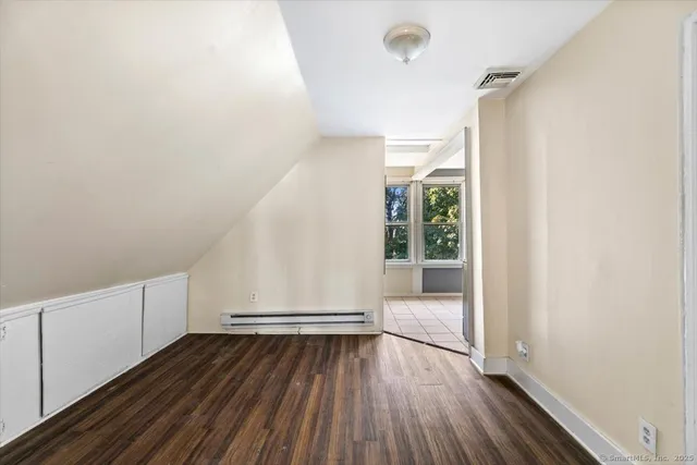 $1,750 | 737 Laurel Avenue, Unit 3, Bridgeport, CT 06604