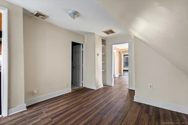 $1,750 | 737 Laurel Avenue, Unit 3, Bridgeport, CT 06604