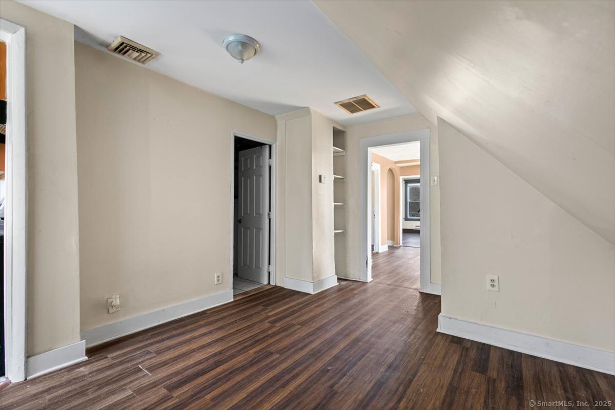 737 Laurel Avenue, Unit 3 Bridgeport, CT 06604 - Photo 15 of 22