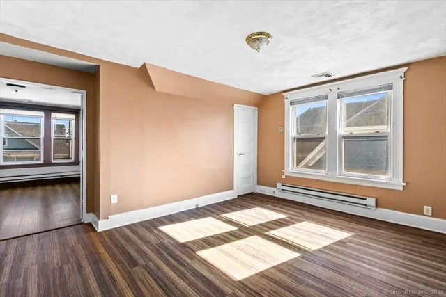 $1,750 | 737 Laurel Avenue, Unit 3, Bridgeport, CT 06604