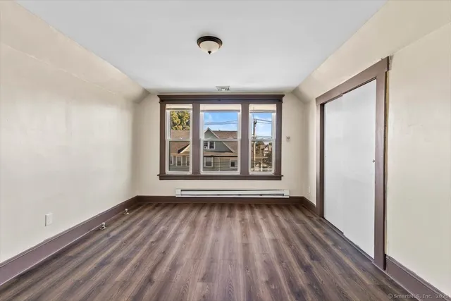 $1,750 | 737 Laurel Avenue, Unit 3, Bridgeport, CT 06604