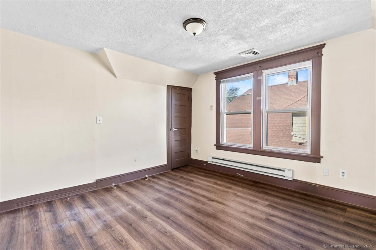 737 Laurel Avenue, Unit 3 Bridgeport, CT 06604 - Photo 10 of 22