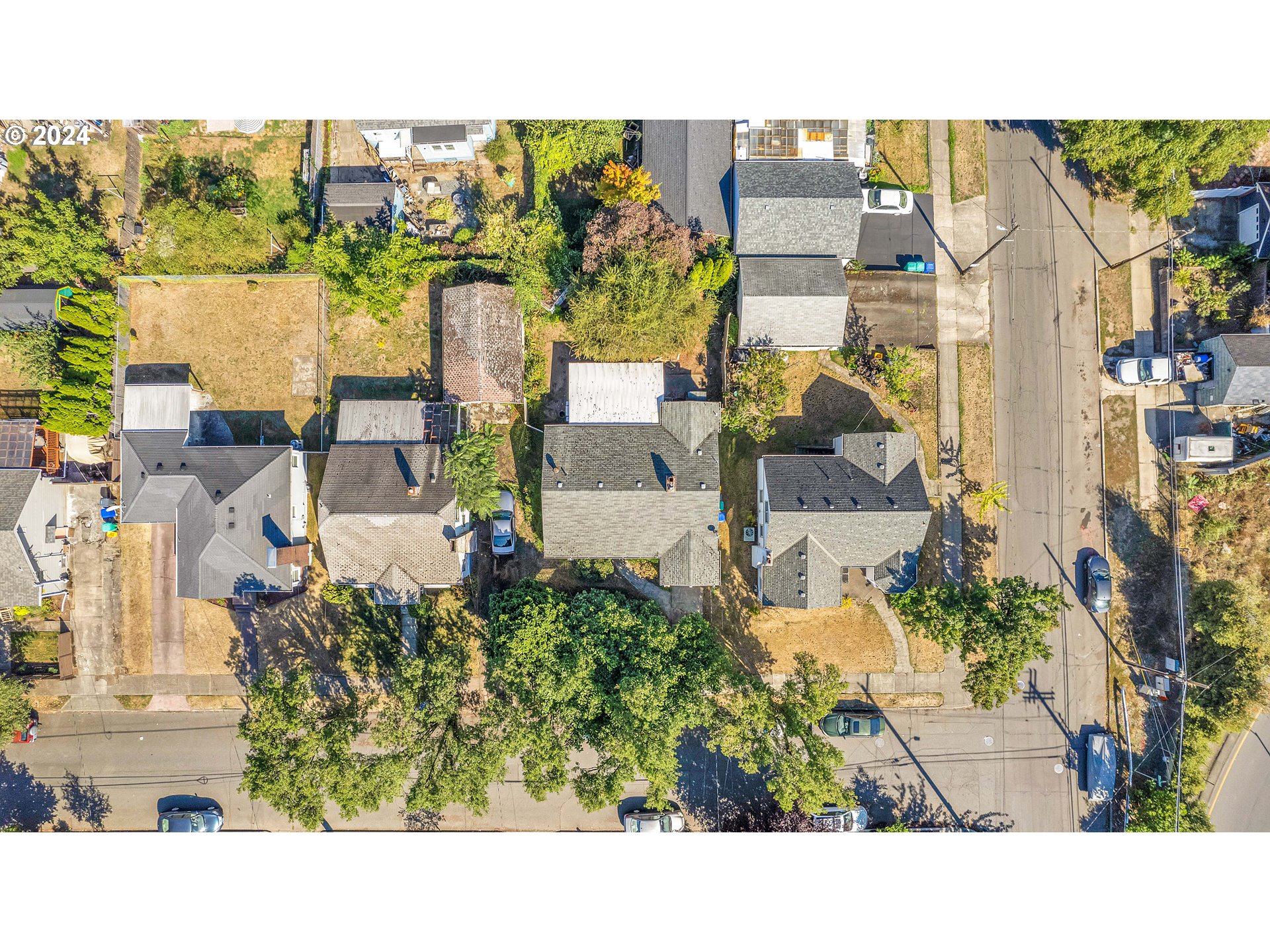 1315 North Russet Street Portland, OR 97217 - Photo 18 of 21 an aerial view of multiple house
