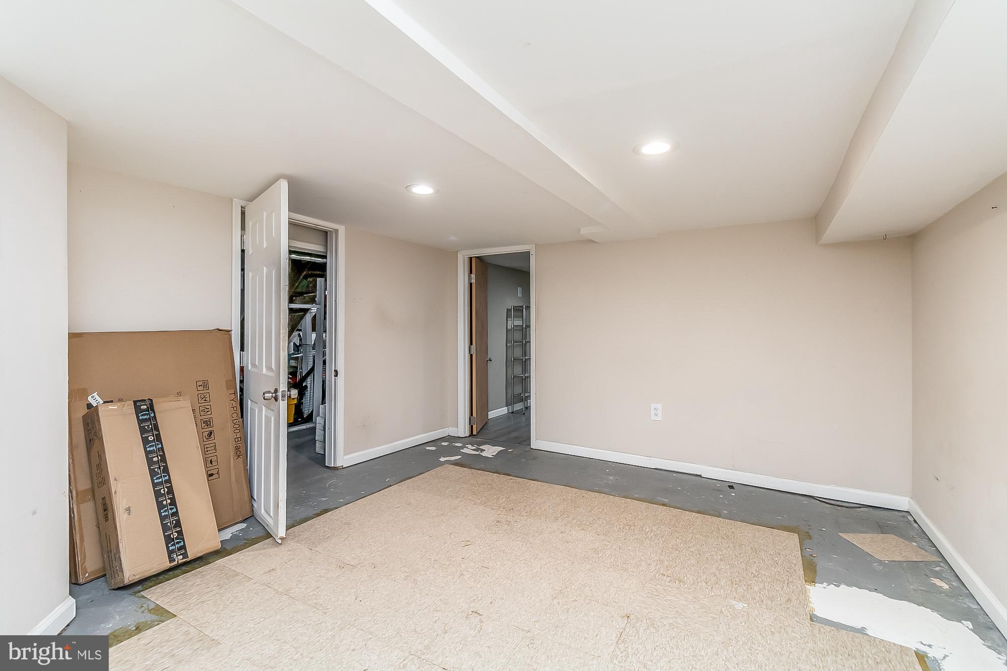 1825 Kinship Road Dundalk, MD 21222 - Photo 28 of 35 Clubroom Area
