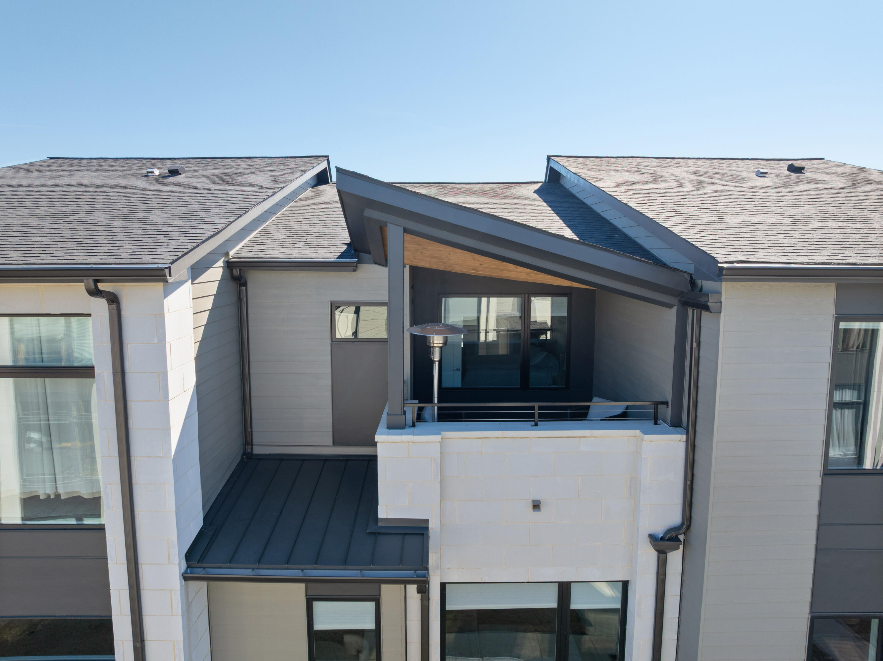 737 Burnside Place Chattanooga, TN 37408 - Photo 29 of 38 36 - 737 Burnside Place - Balcony
