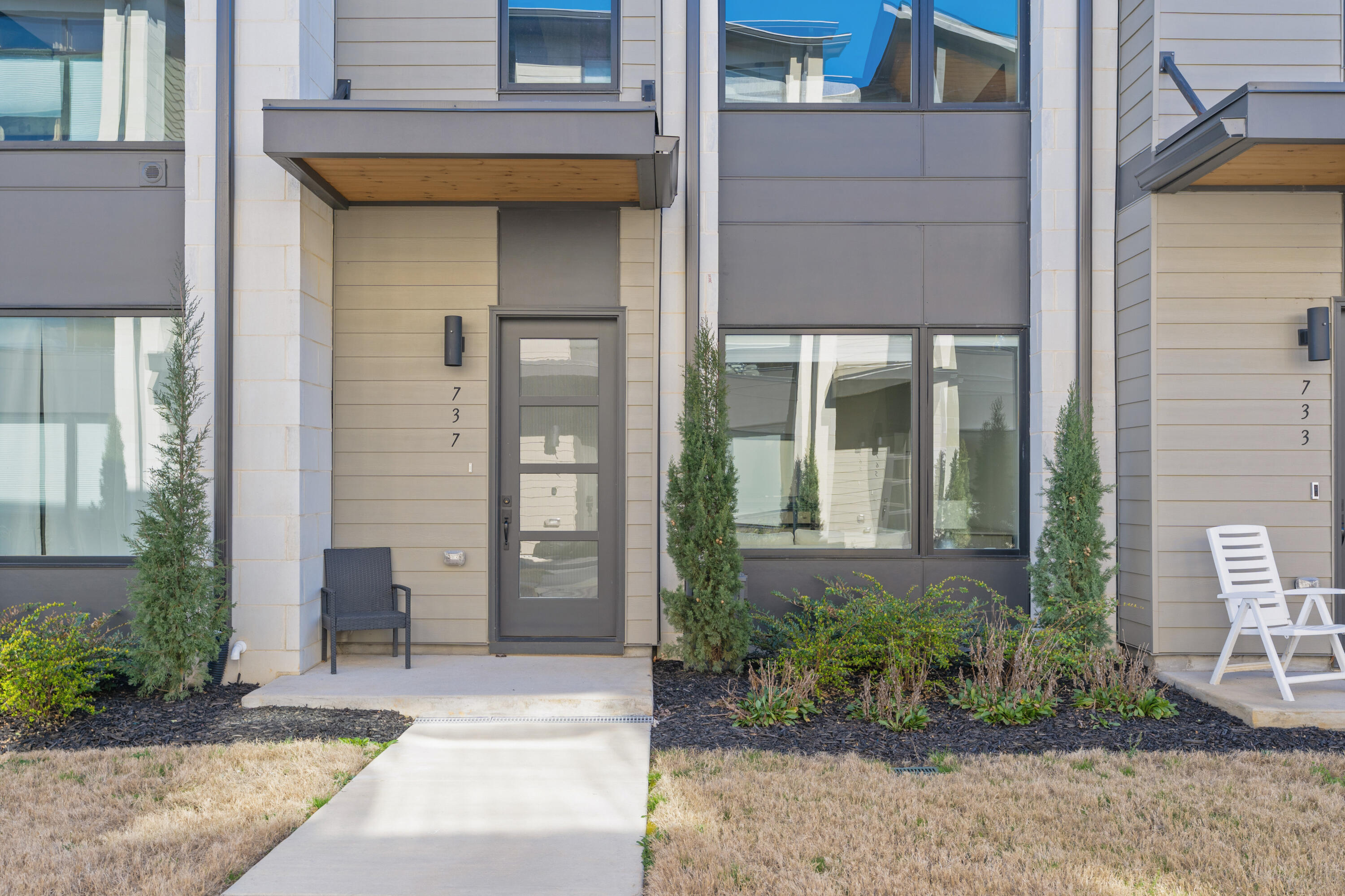 737 Burnside Place Chattanooga, TN 37408 - Photo 5 of 38 08 - 737 Burnside Place - Exterior