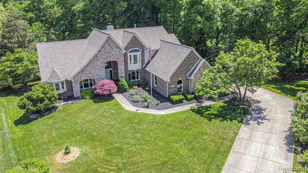 3827 Kaeleaf Road Lake Orion, MI 48360 - Photo 5 of 59
