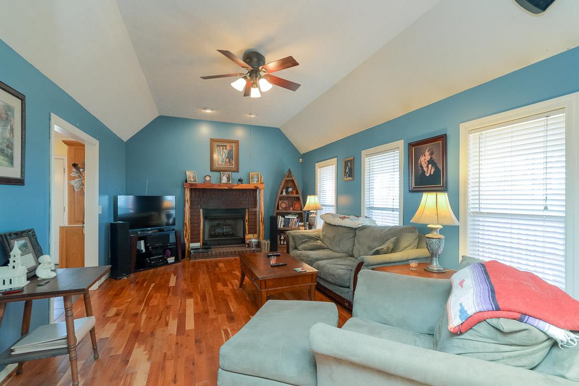 2483 Roberts Road Watertown, TN 37184 - Photo 3 of 19