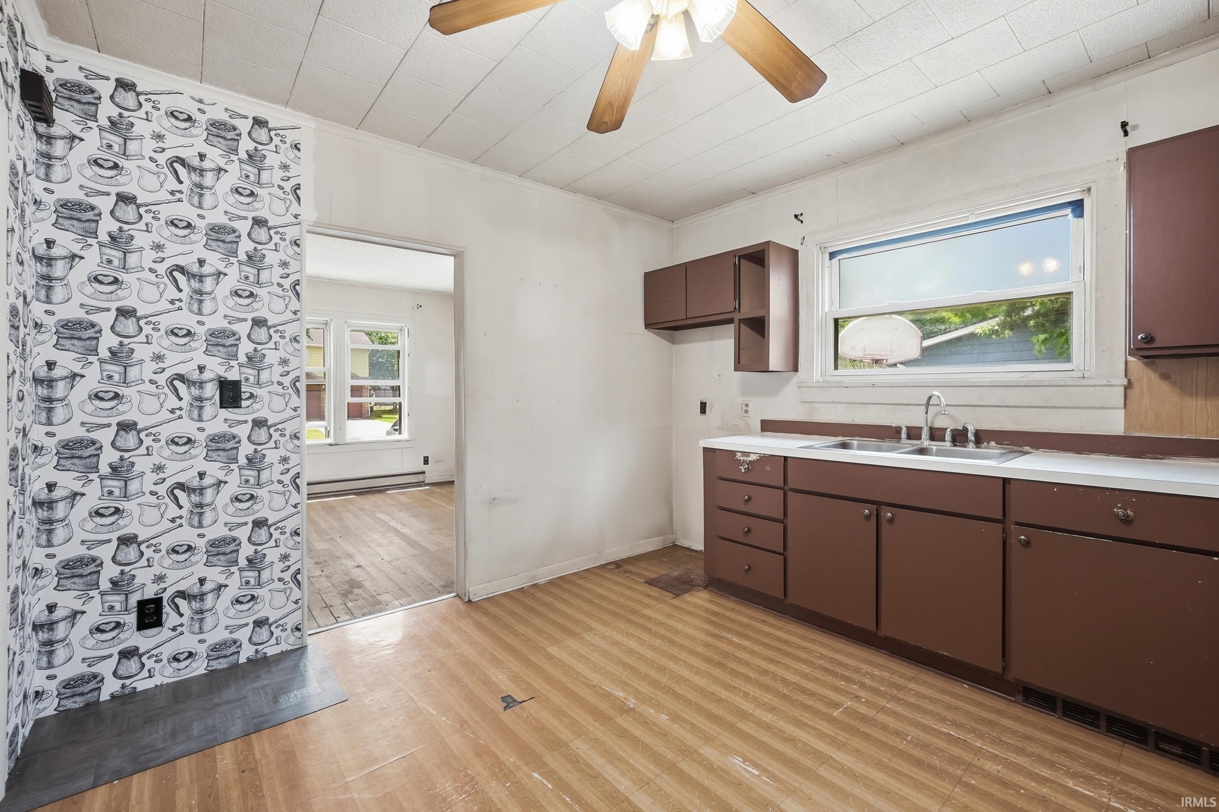 315 West Oak Street Butler, IN 46721 - Photo 15 of 41