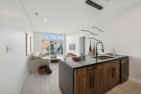 $500,000 | 1355 North Western Avenue, Unit 3D, Chicago, IL 60622