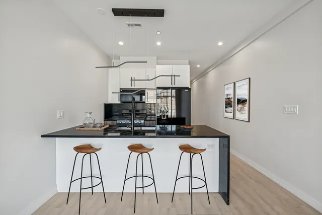 $500,000 | 1355 North Western Avenue, Unit 3D, Chicago, IL 60622