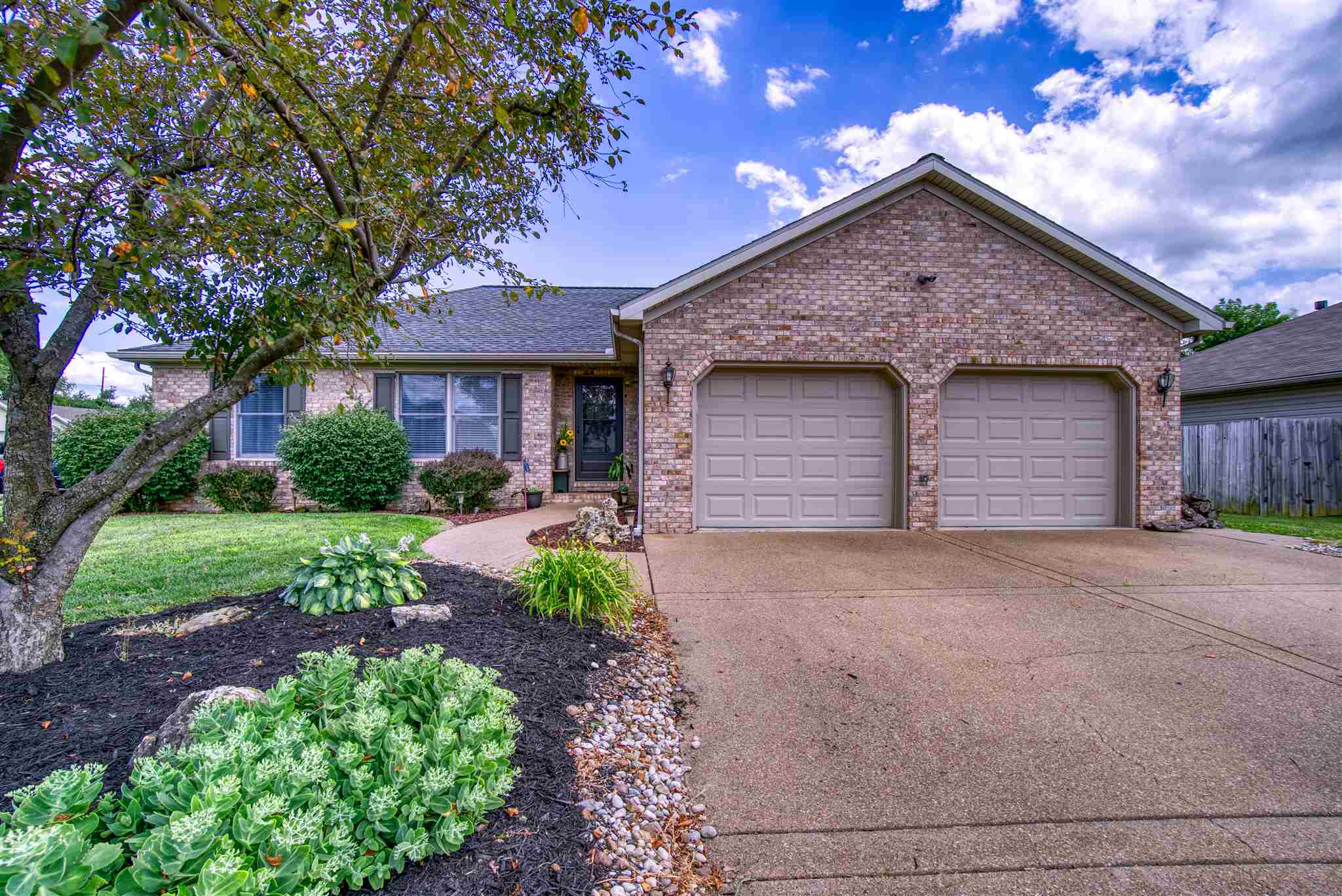 4000 Country Ridge Drive Newburgh, IN 47630 - Photo 2 of 21