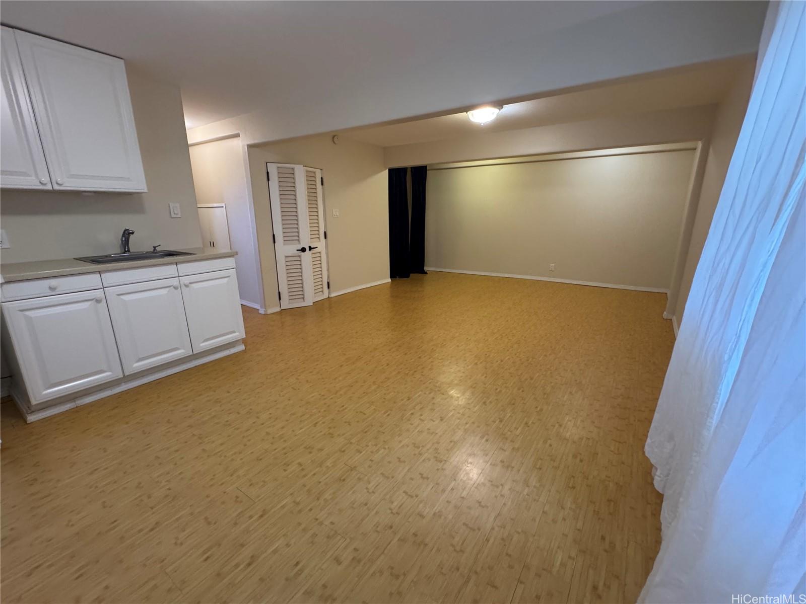 320 Hao Street Honolulu, HI 96821 - Photo 6 of 15 a view of an empty room