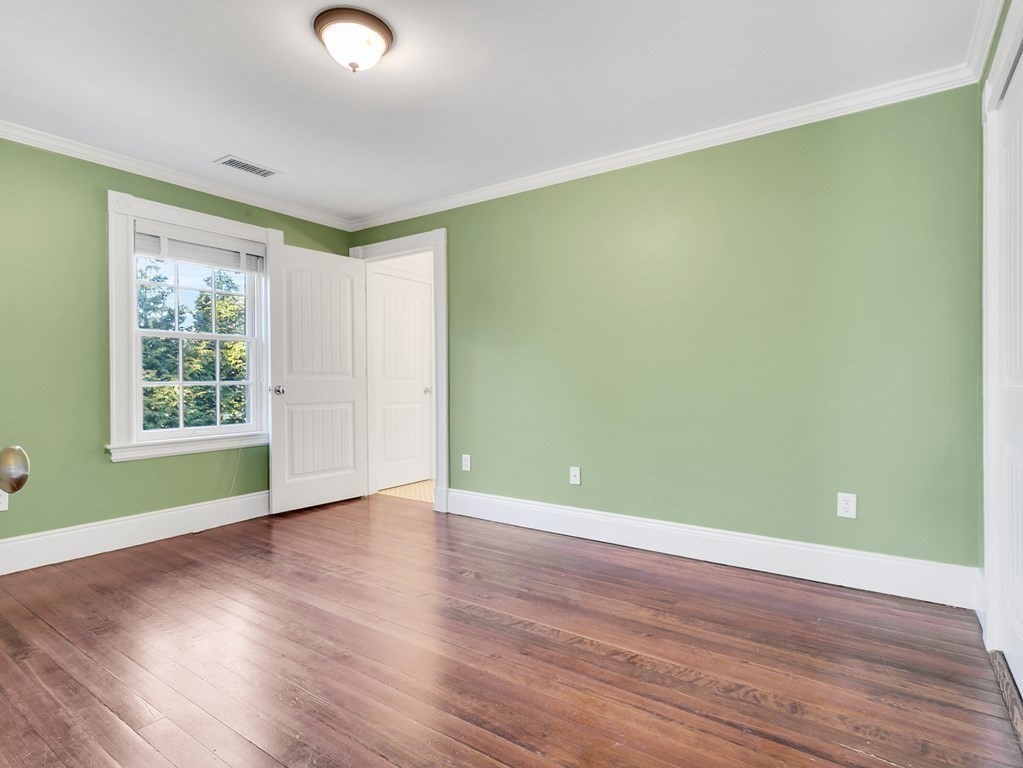 60 Crescent Road Concord, MA 01742 - Photo 23 of 36