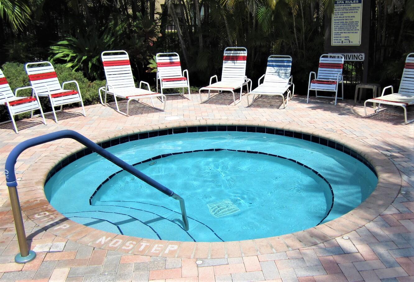 955 Dotterel Road, Unit 2203 Delray Beach, FL 33444 - Photo 23 of 25 hot tub