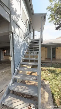 $795 | 3815 Ridgeline Drive, Unit UPSTAIRS APARTMENT, San Antonio, TX 78228