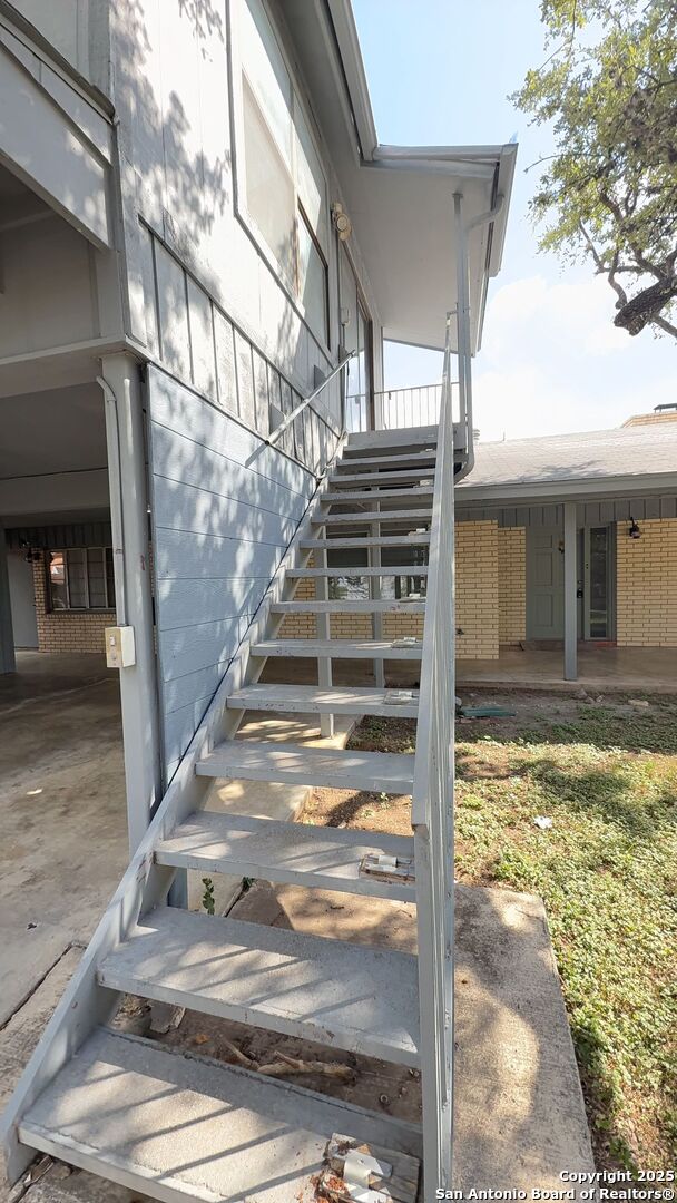 3815 Ridgeline Drive, Unit UPSTAIRS APARTMENT San Antonio, TX 78228 - Photo 2 of 7