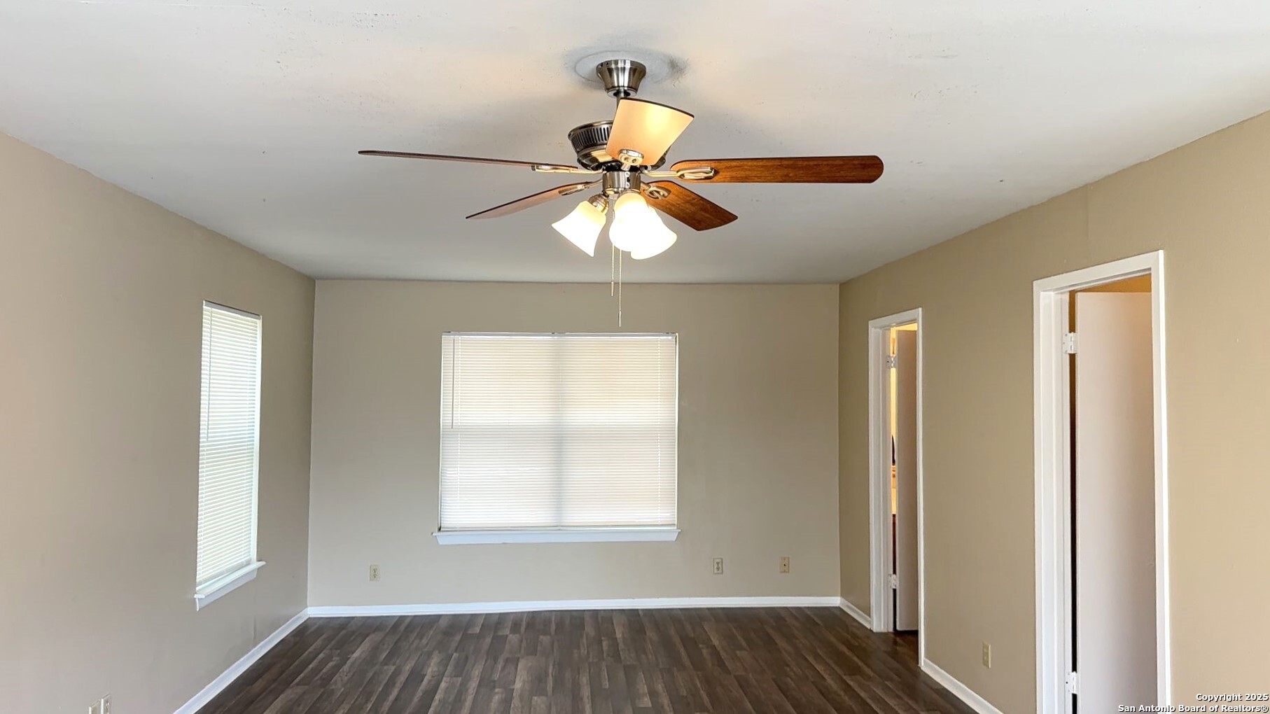 3815 Ridgeline Drive, Unit UPSTAIRS APARTMENT San Antonio, TX 78228 - Photo 4 of 7